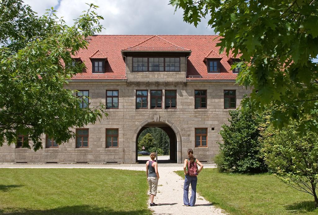 Hotel Zum Schwarzen Bären Vohenstrauss Exterior foto